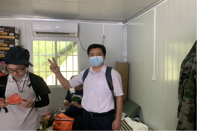 (图为问鼎加拿大预测28在线预测官网院长曹胜亮)
